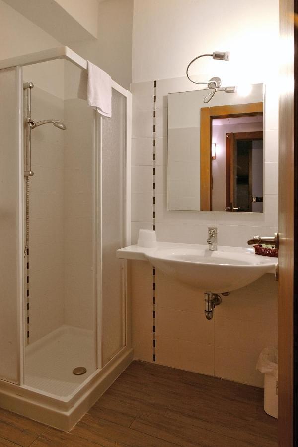 Front Lake Apartment บาร์โดลิโน ภายนอก รูปภาพ