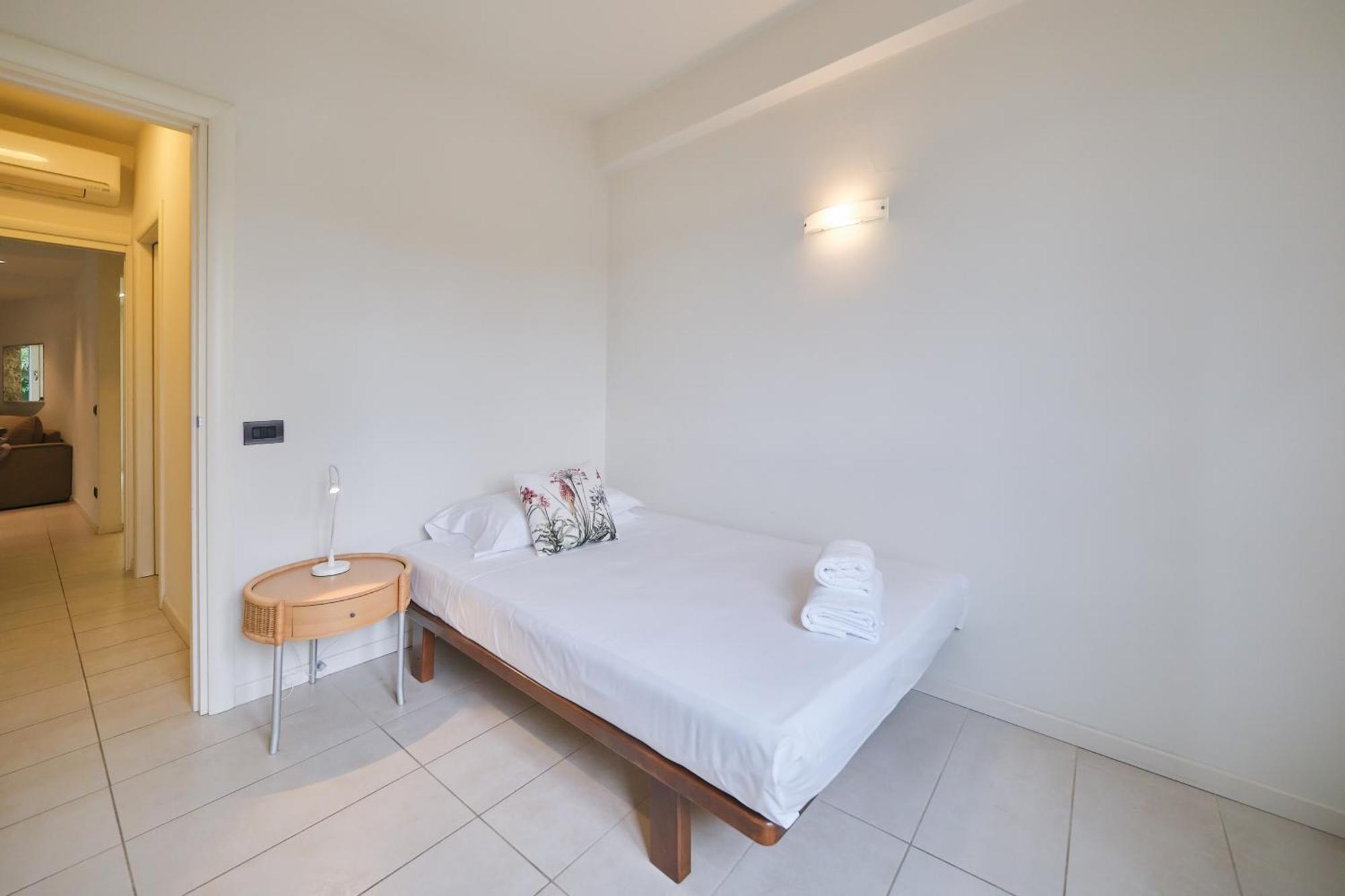Front Lake Apartment บาร์โดลิโน ภายนอก รูปภาพ