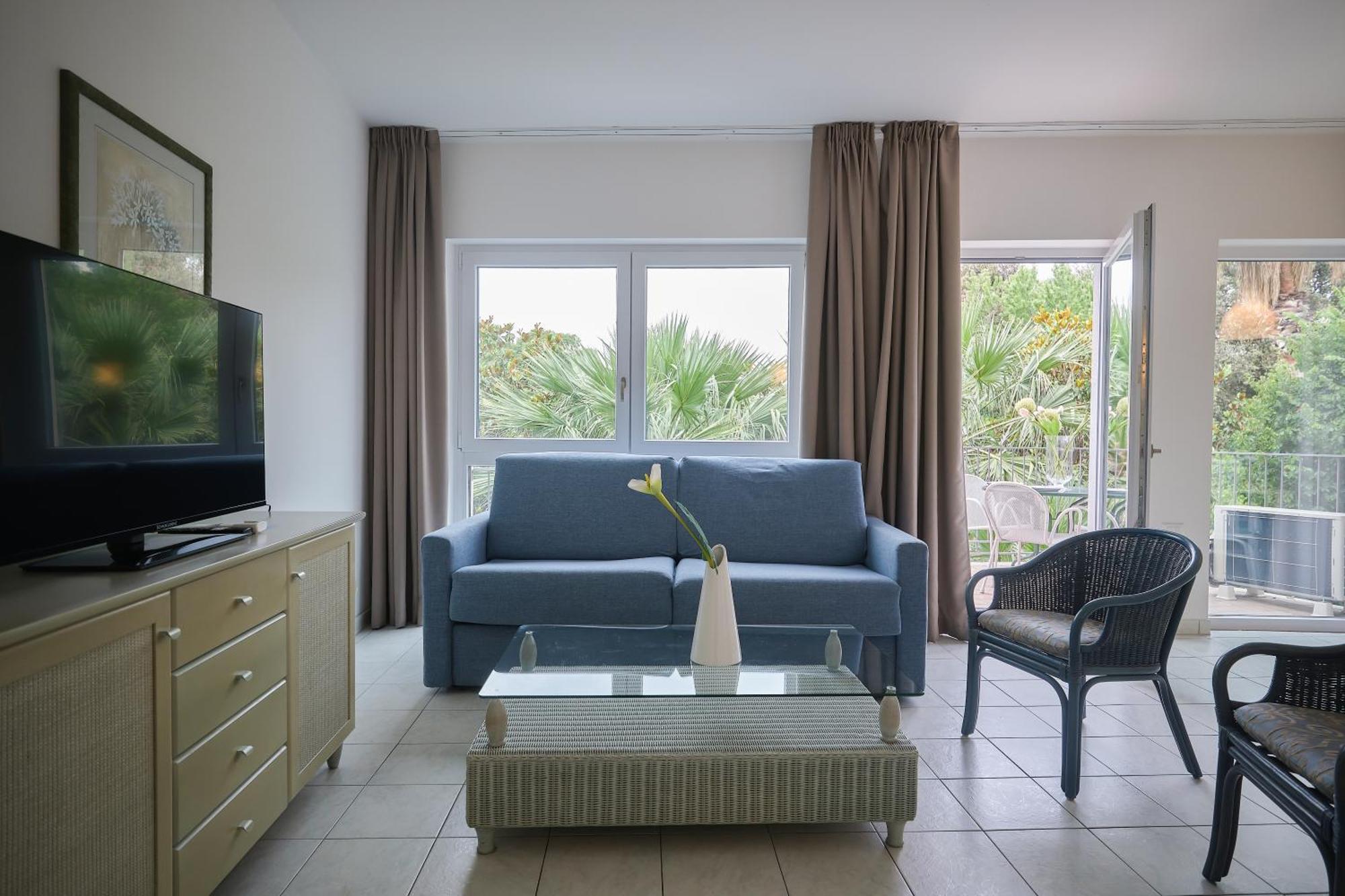 Front Lake Apartment บาร์โดลิโน ภายนอก รูปภาพ