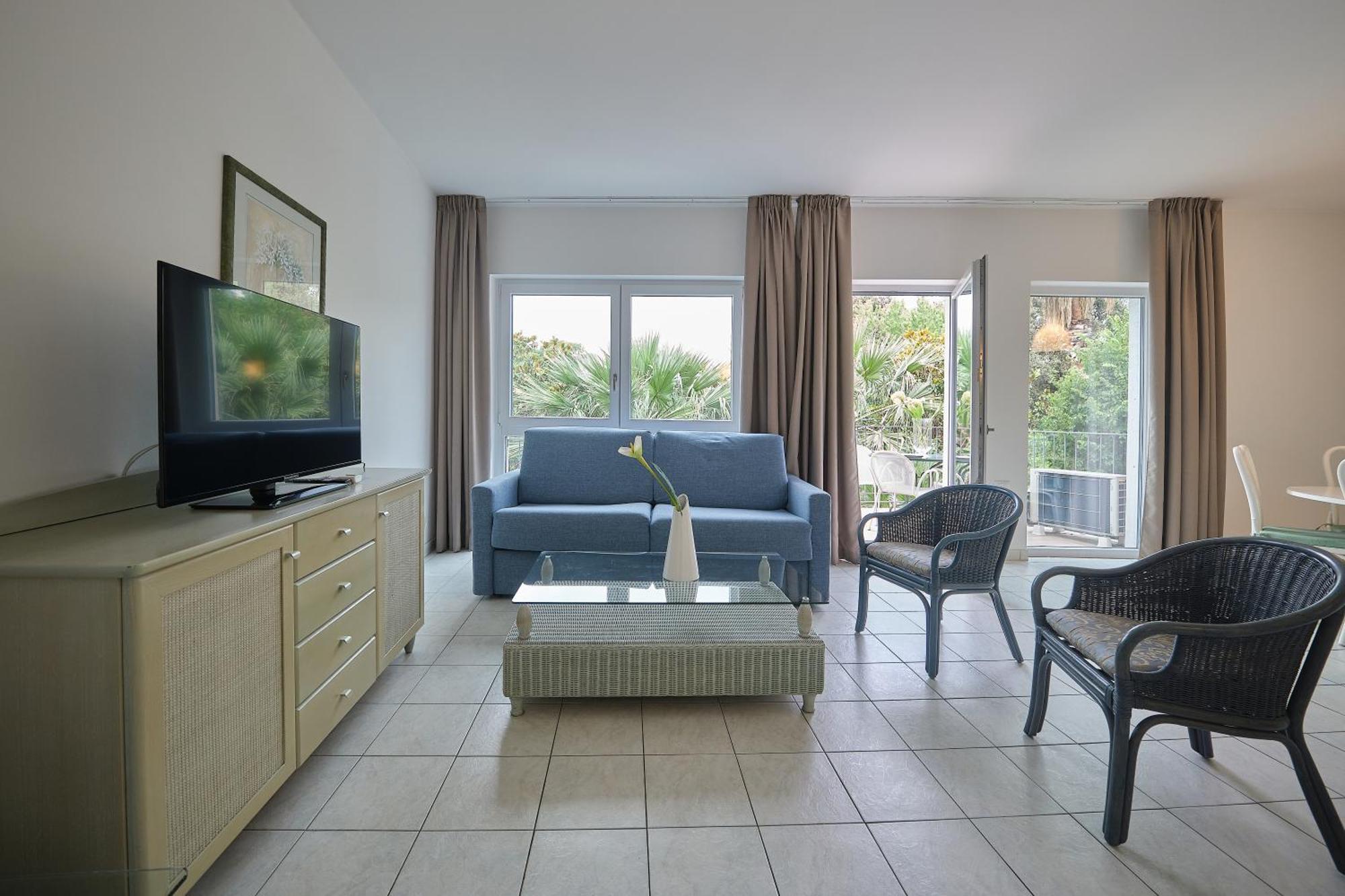 Front Lake Apartment บาร์โดลิโน ภายนอก รูปภาพ