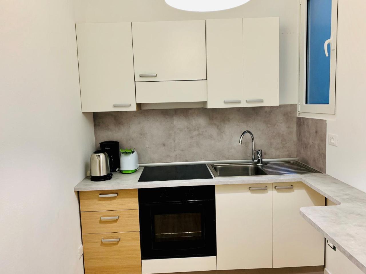 Front Lake Apartment บาร์โดลิโน ภายนอก รูปภาพ