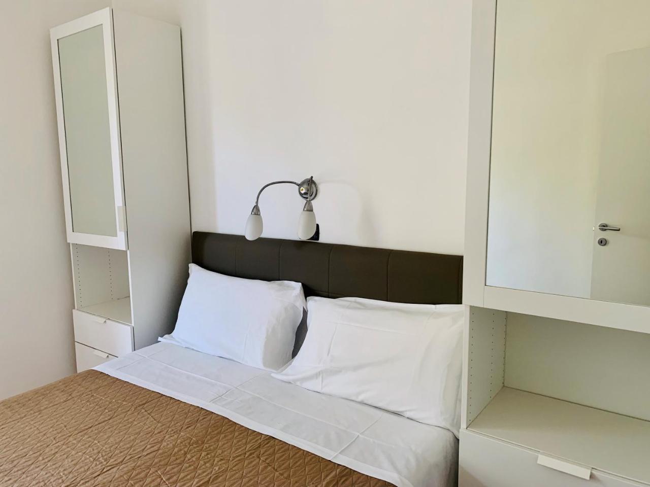Front Lake Apartment บาร์โดลิโน ภายนอก รูปภาพ