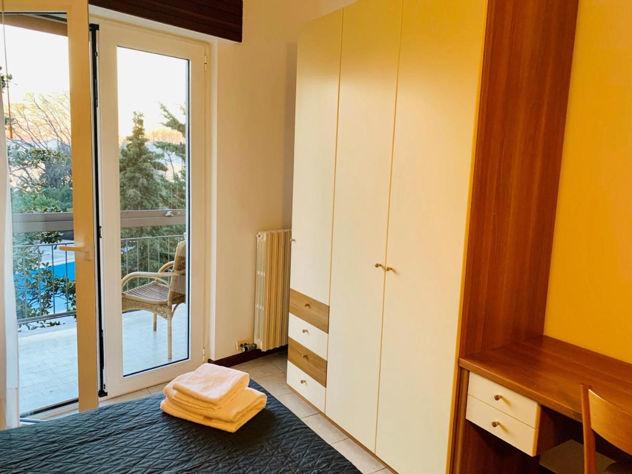 Front Lake Apartment บาร์โดลิโน ภายนอก รูปภาพ